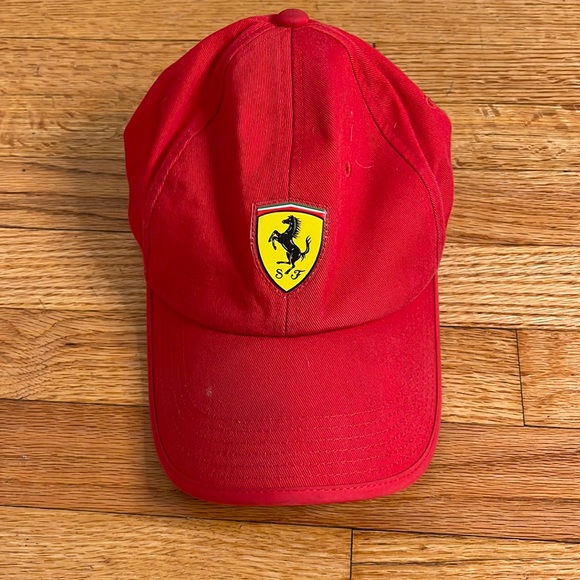 Ferrari Other - Vintage Ferrari Baseball Hat